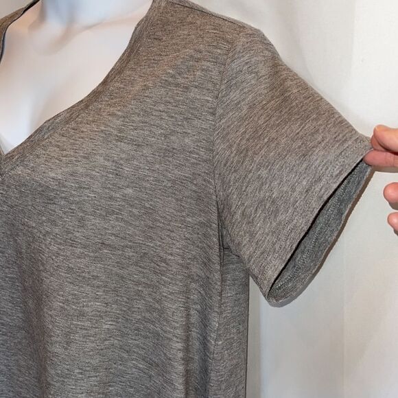 VNeck  simple tee Tunic flowing  top size XL - Picture 4 of 12